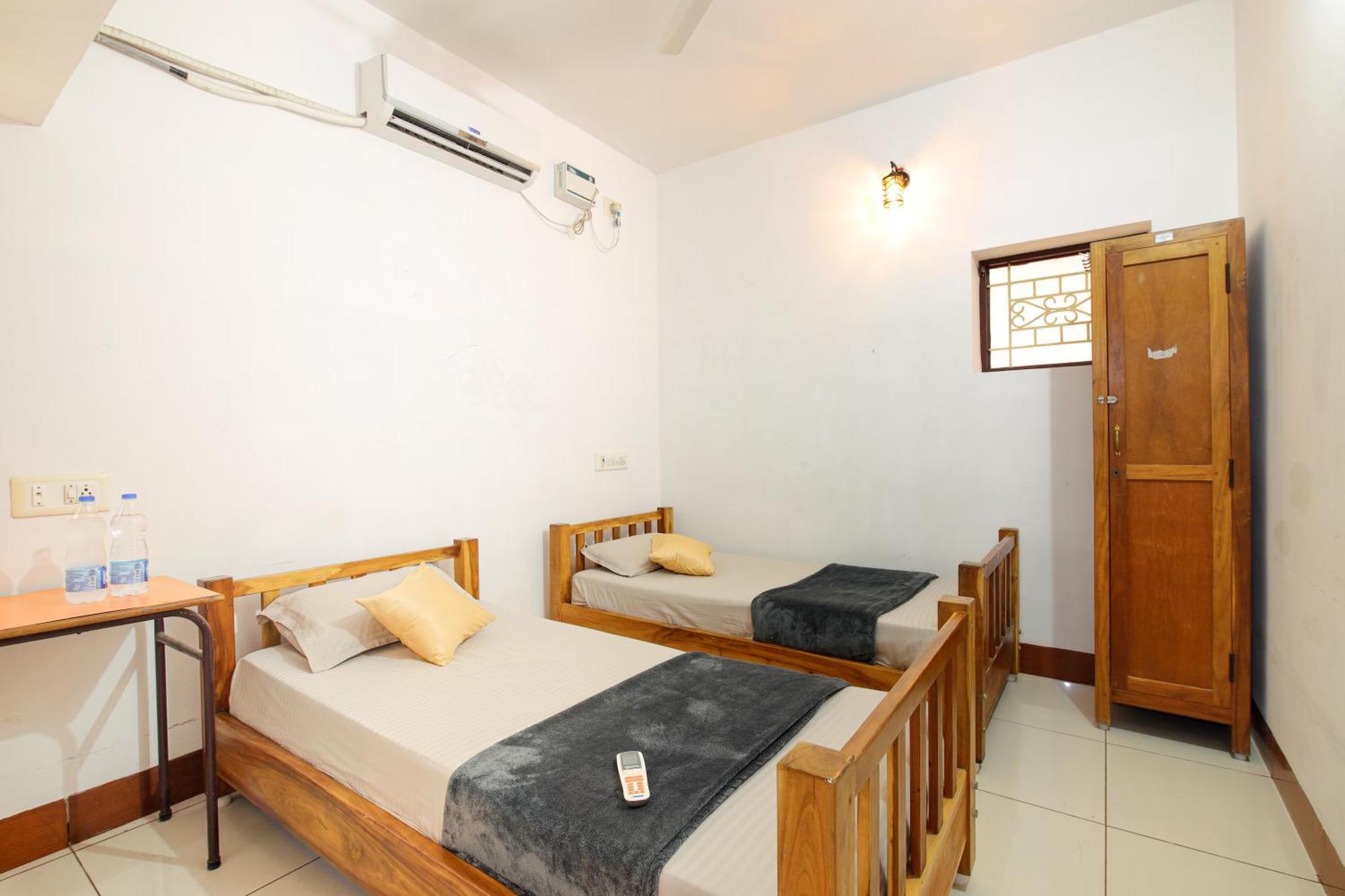 Manora Residency Hotel Puducherry Eksteriør billede