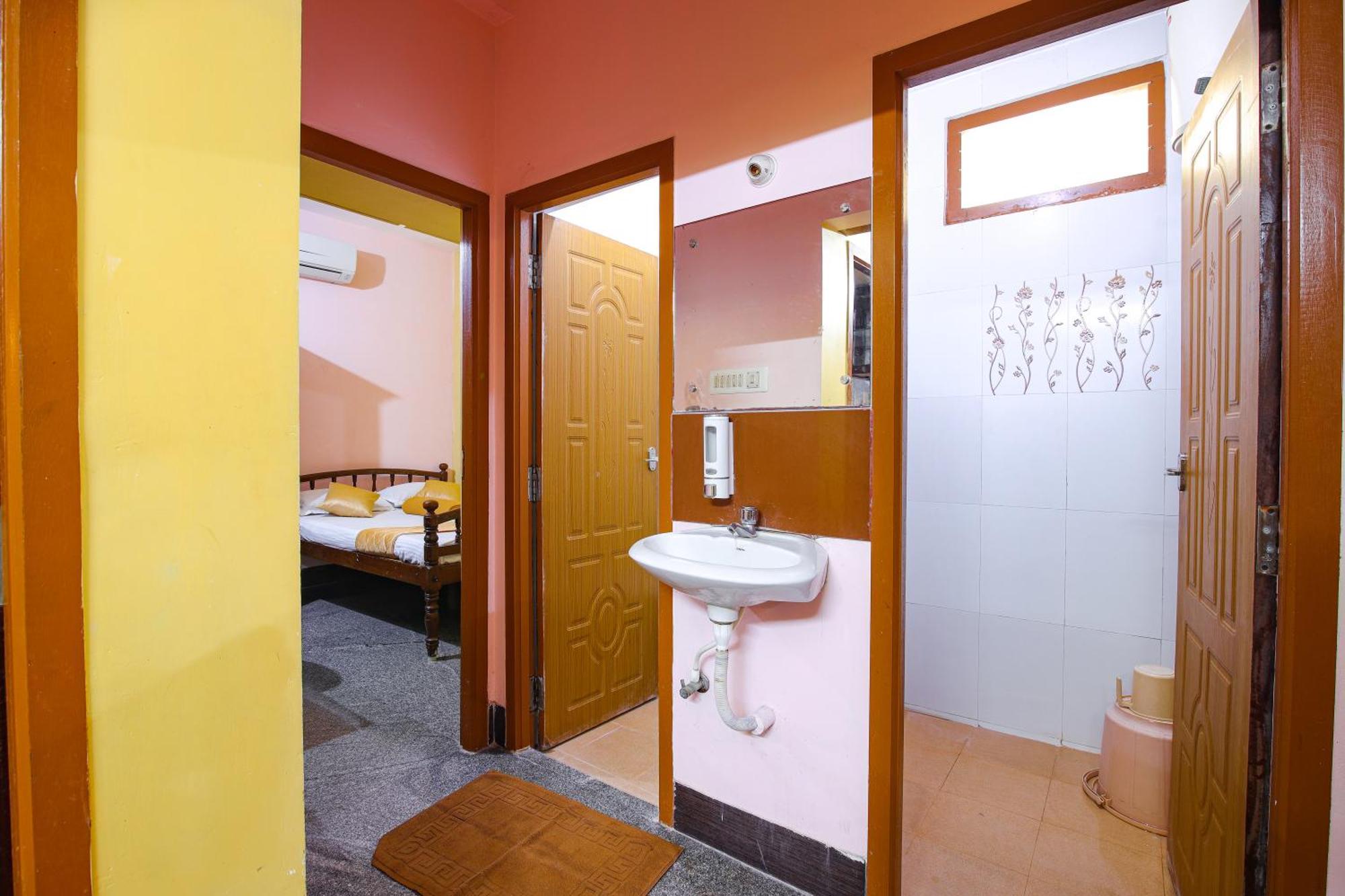 Manora Residency Hotel Puducherry Eksteriør billede